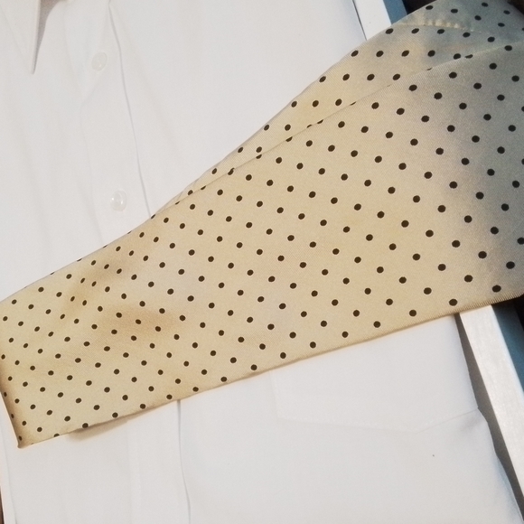 YVES SAINT LAURENT DESIGNER MENS SILK NECKTIE - Picture 3 of 3